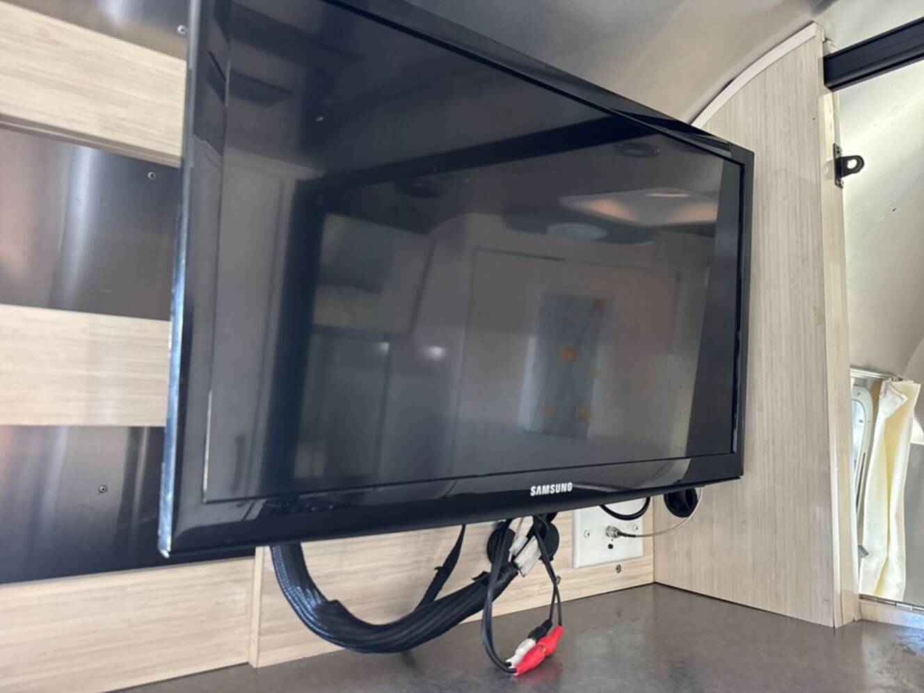 A photo of this 2016 Airstream International Serenity 19