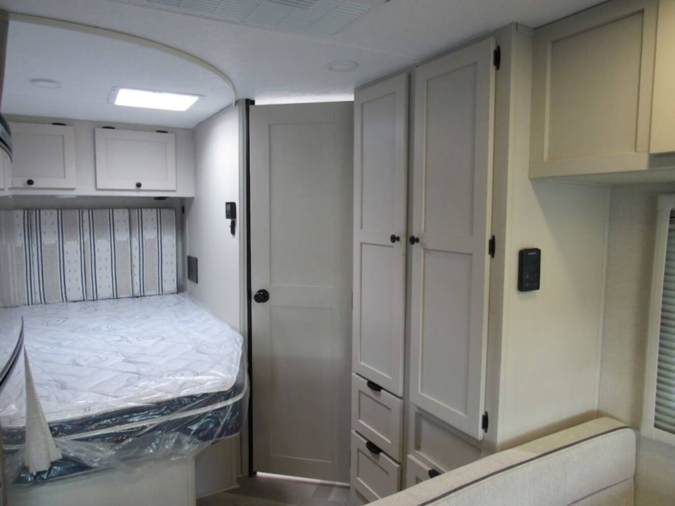 A photo of this 2025 Coachmen Cross Trail XL 23XG