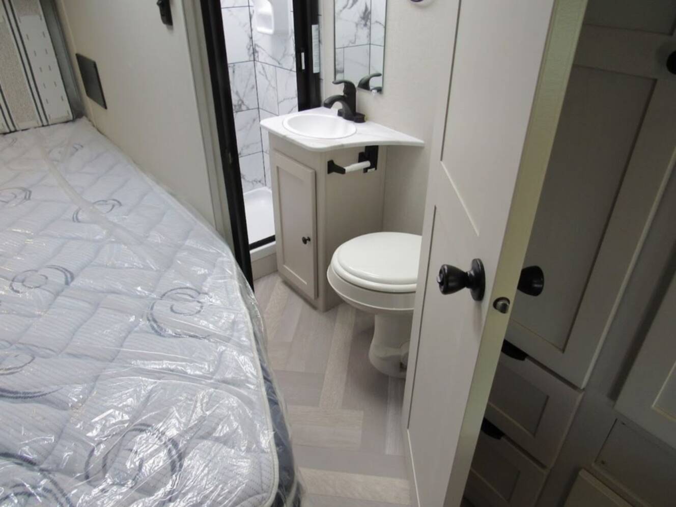 A photo of this 2025 Coachmen Cross Trail XL 23XG