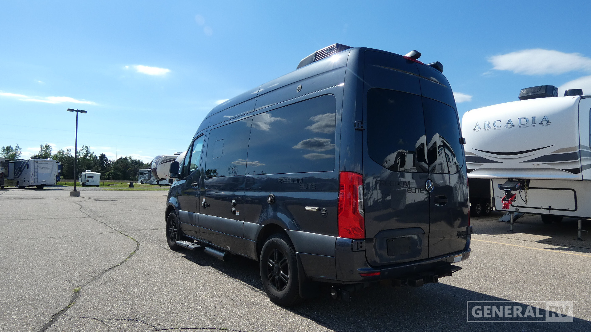2024 Thor Motor Coach FREEDOM ELITE 19R in birch run MI