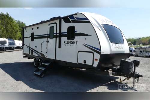 2020 Crossroads Rv SUNSET TRAIL SUPER LITE 222RB SS222RB in west chester PA