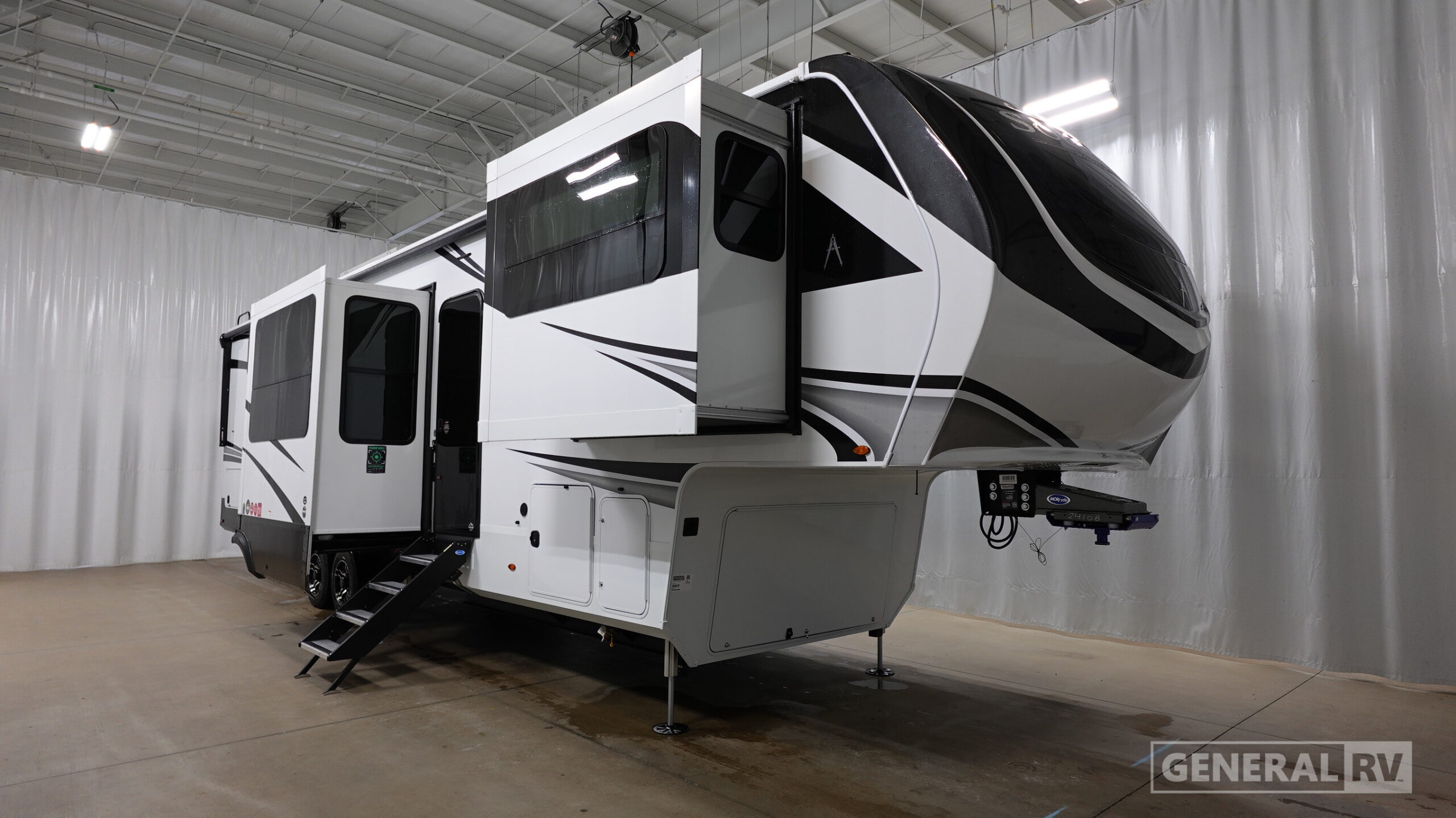 2026 Grand Design SOLITUDE 380FL in wixom MI
