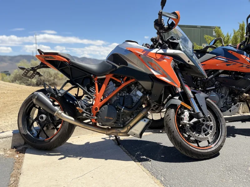 2017 KTM 1290 Super Duke GT