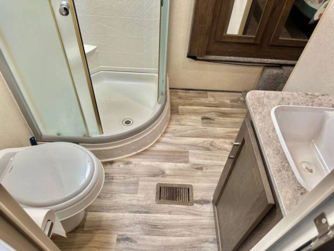 A photo of this 2018 Forest River SALEM HEMISPHERE 29RLSHL
