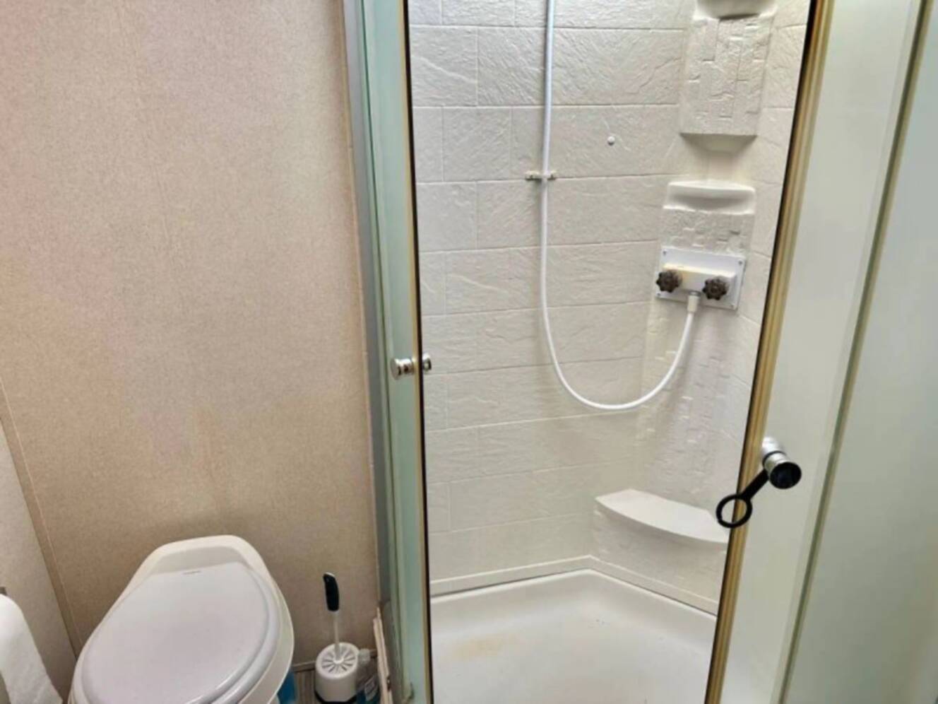 A photo of this 2018 Forest River SALEM HEMISPHERE 29RLSHL