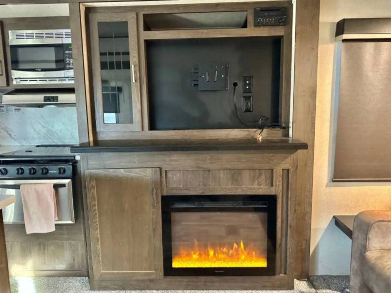 A photo of this 2018 Forest River SALEM HEMISPHERE 29RLSHL