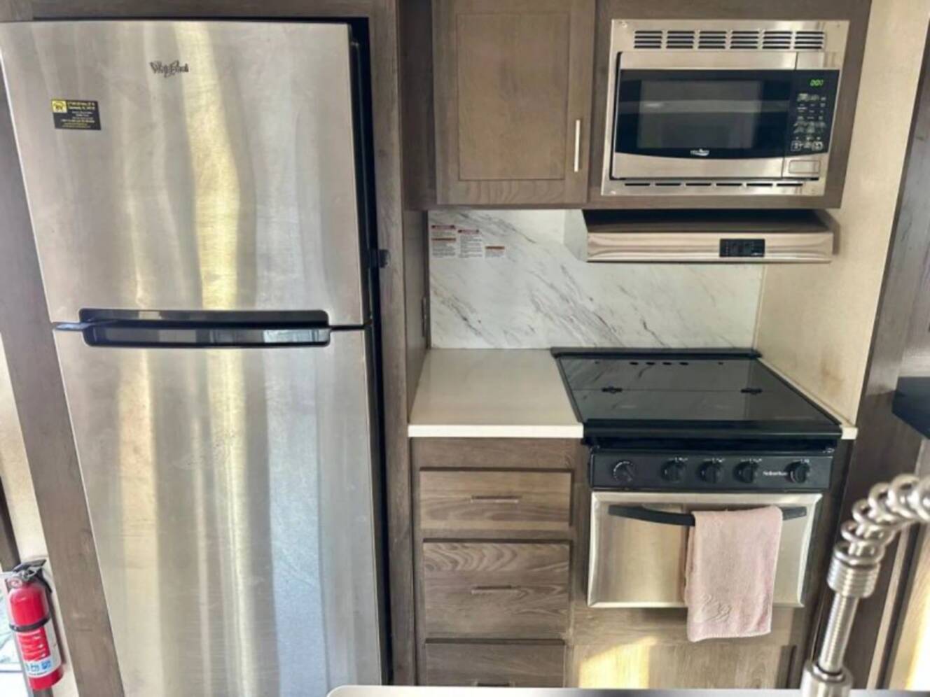 A photo of this 2018 Forest River SALEM HEMISPHERE 29RLSHL