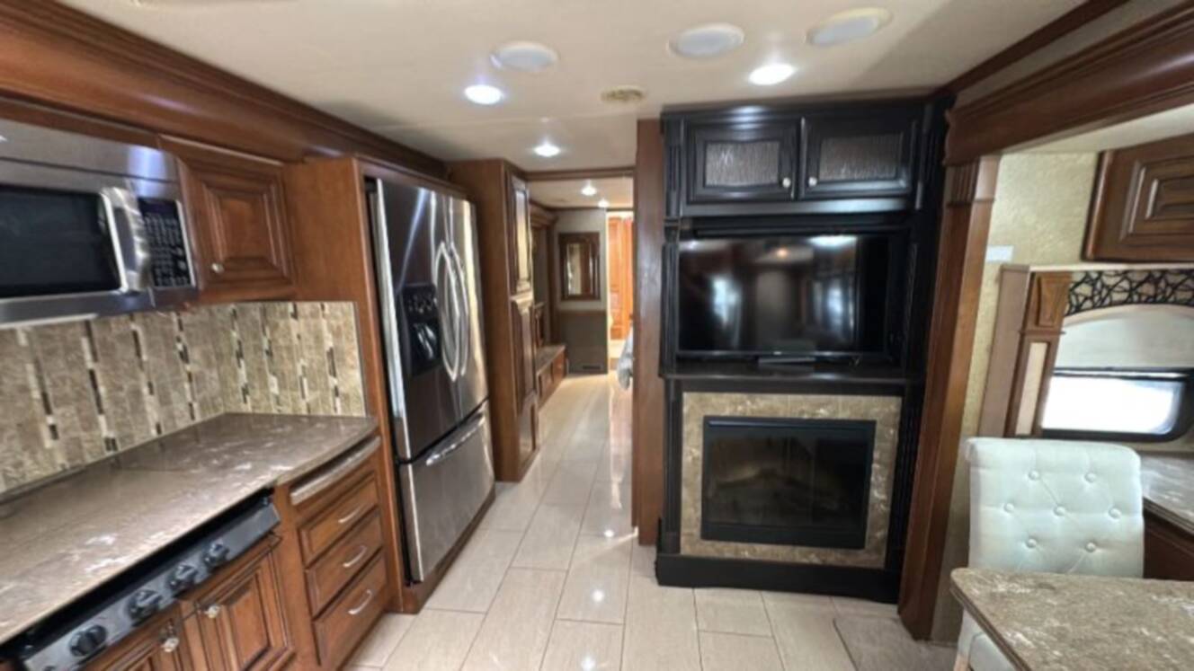 A photo of this 2012 Damon Tuscany Series 42RQ