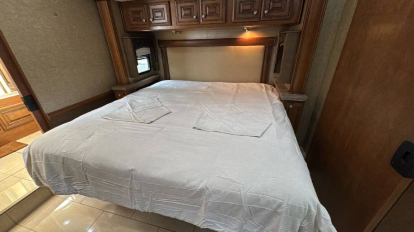 A photo of this 2012 Damon Tuscany Series 42RQ