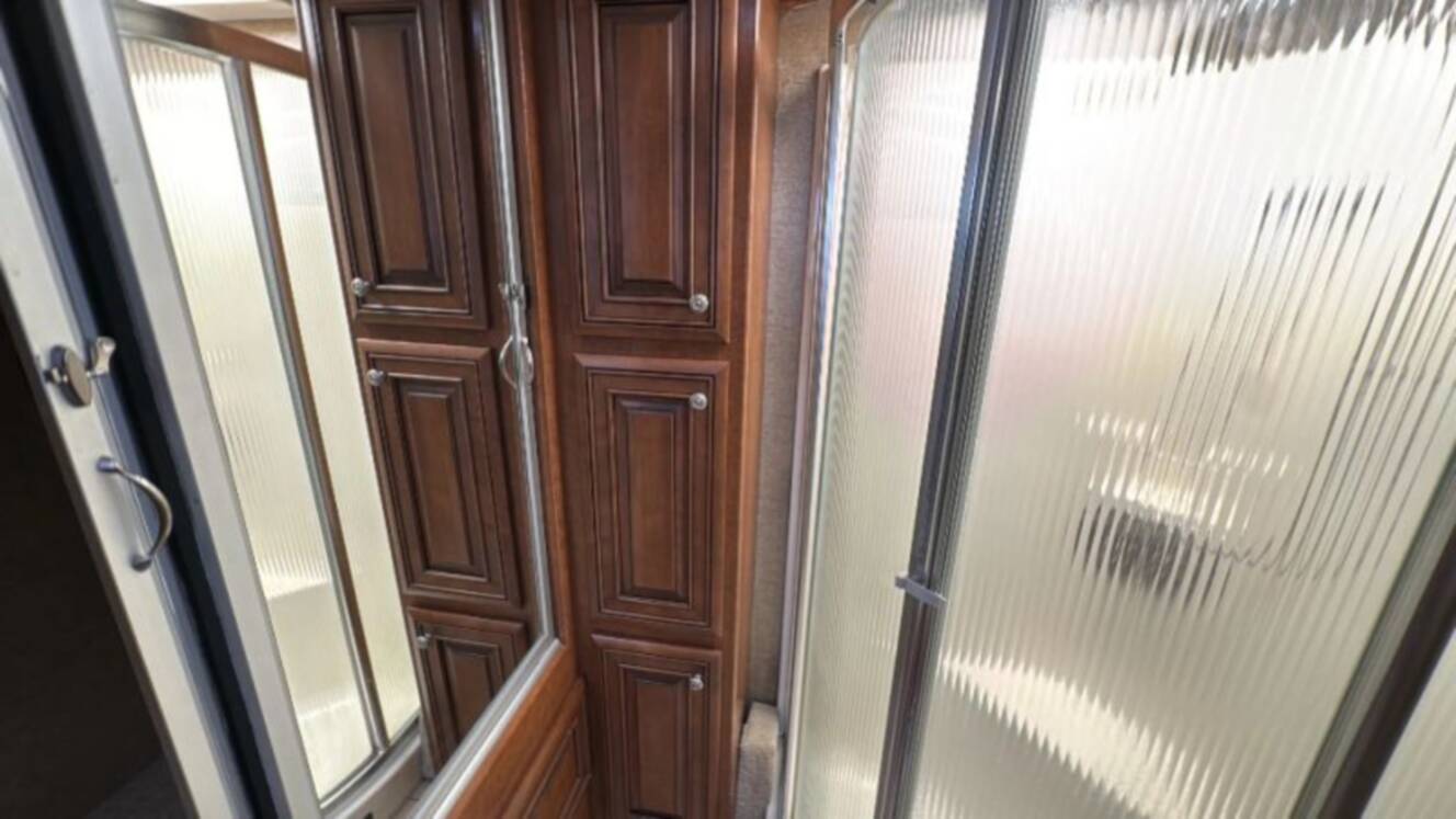 A photo of this 2012 Damon Tuscany Series 42RQ
