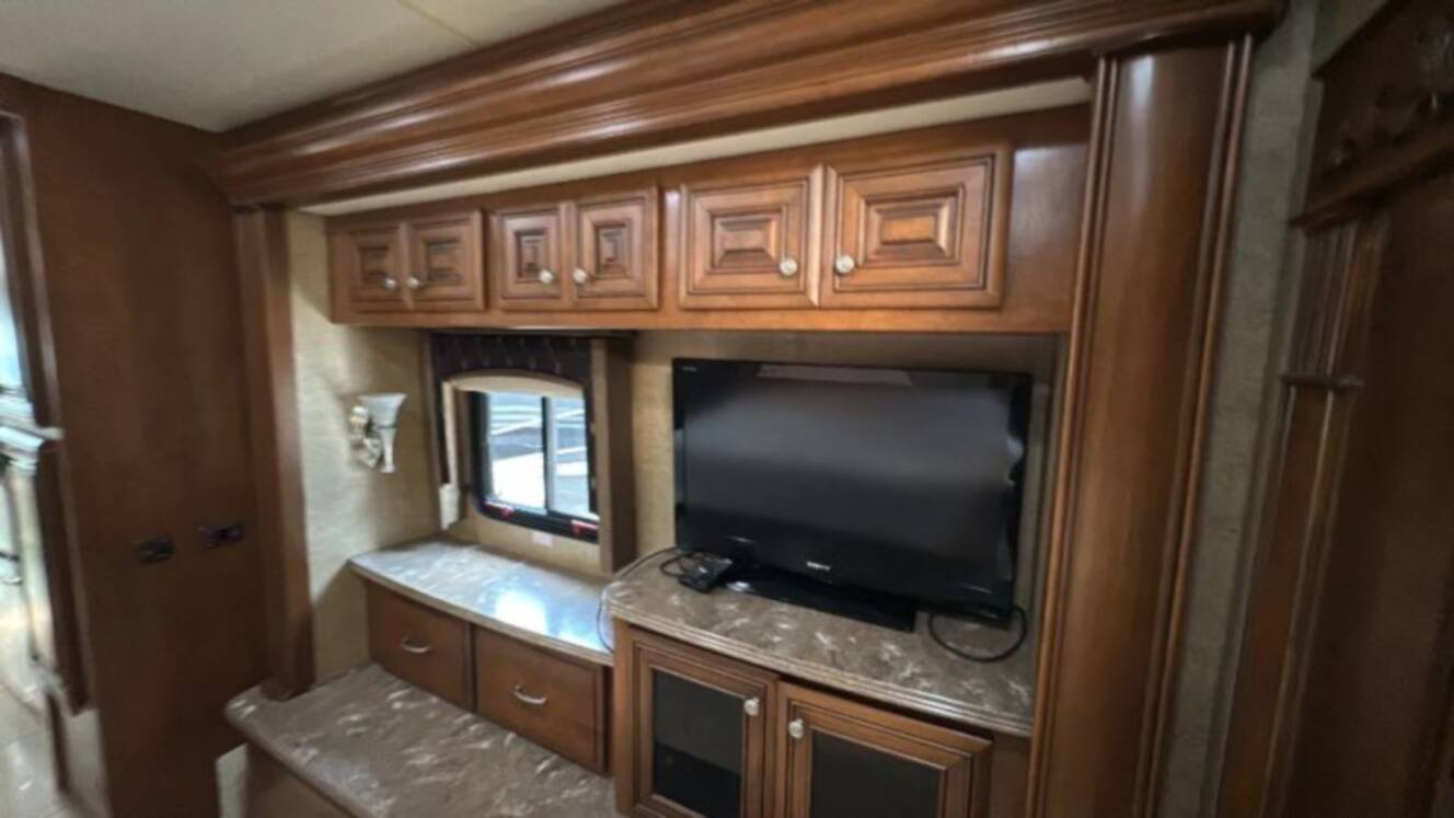 A photo of this 2012 Damon Tuscany Series 42RQ