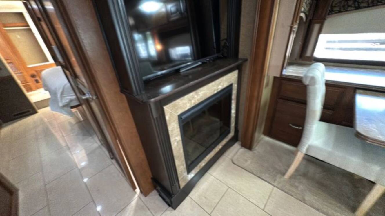 A photo of this 2012 Damon Tuscany Series 42RQ