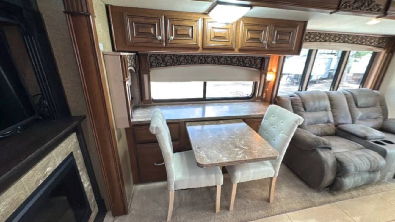 A photo of this 2012 Damon Tuscany Series 42RQ