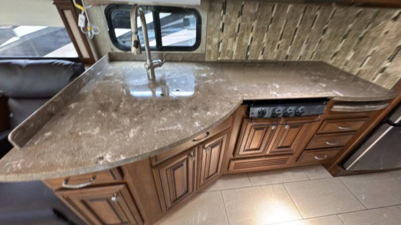 A photo of this 2012 Damon Tuscany Series 42RQ