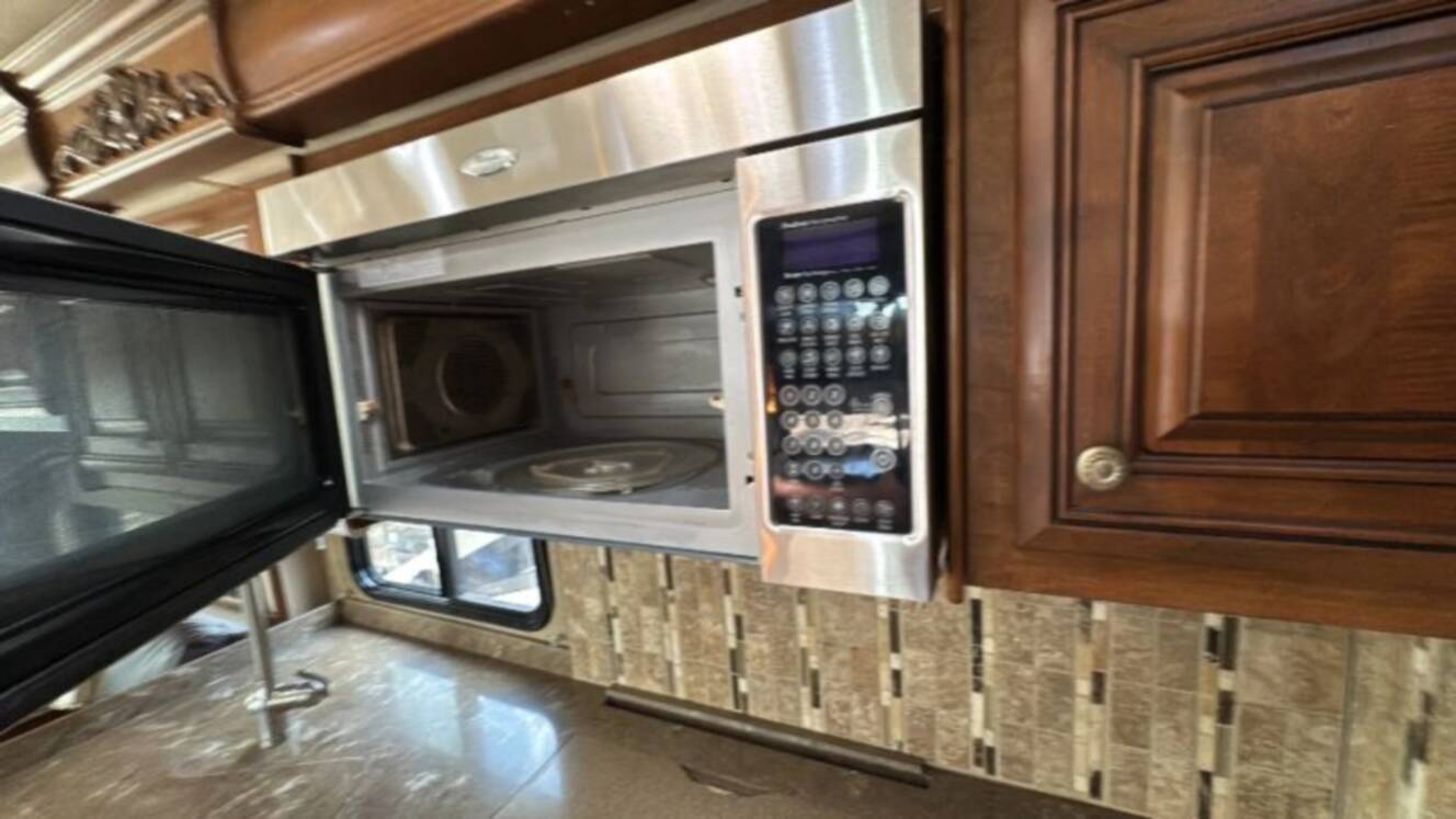 A photo of this 2012 Damon Tuscany Series 42RQ