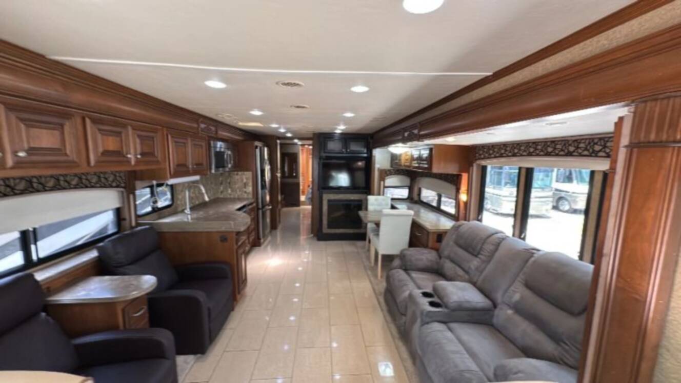 A photo of this 2012 Damon Tuscany Series 42RQ