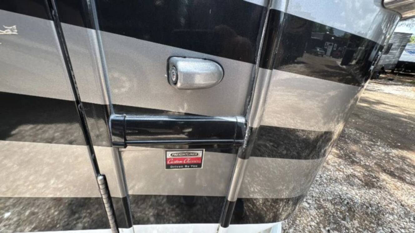 A photo of this 2012 Damon Tuscany Series 42RQ