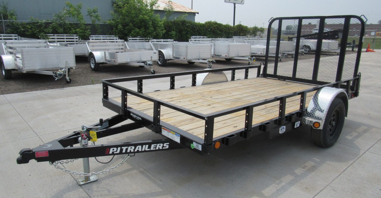 2026 PJ Trailers 77'x12ft Utility in East Bethel, MN