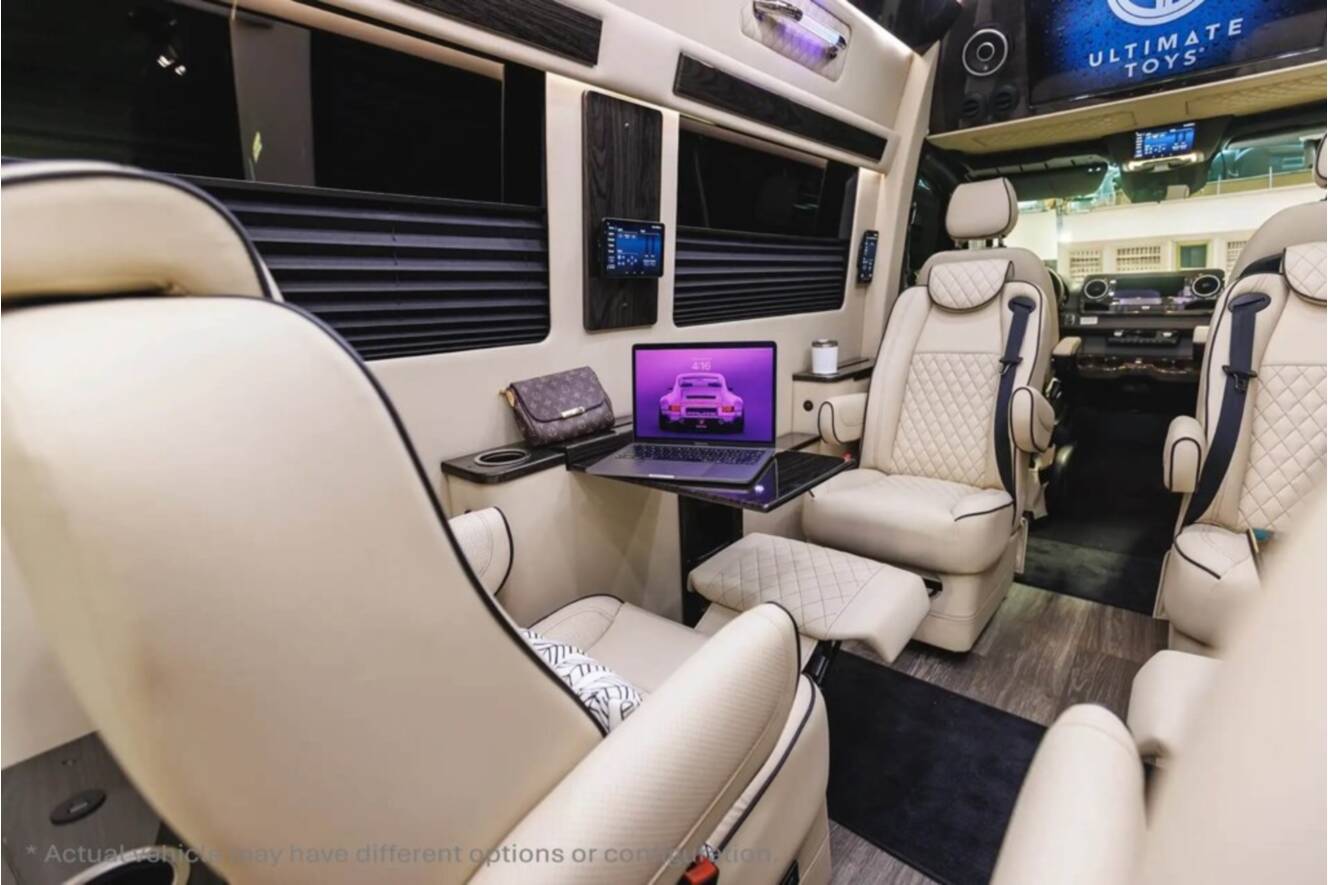A photo of this 2027 Ultimate Toys COACH