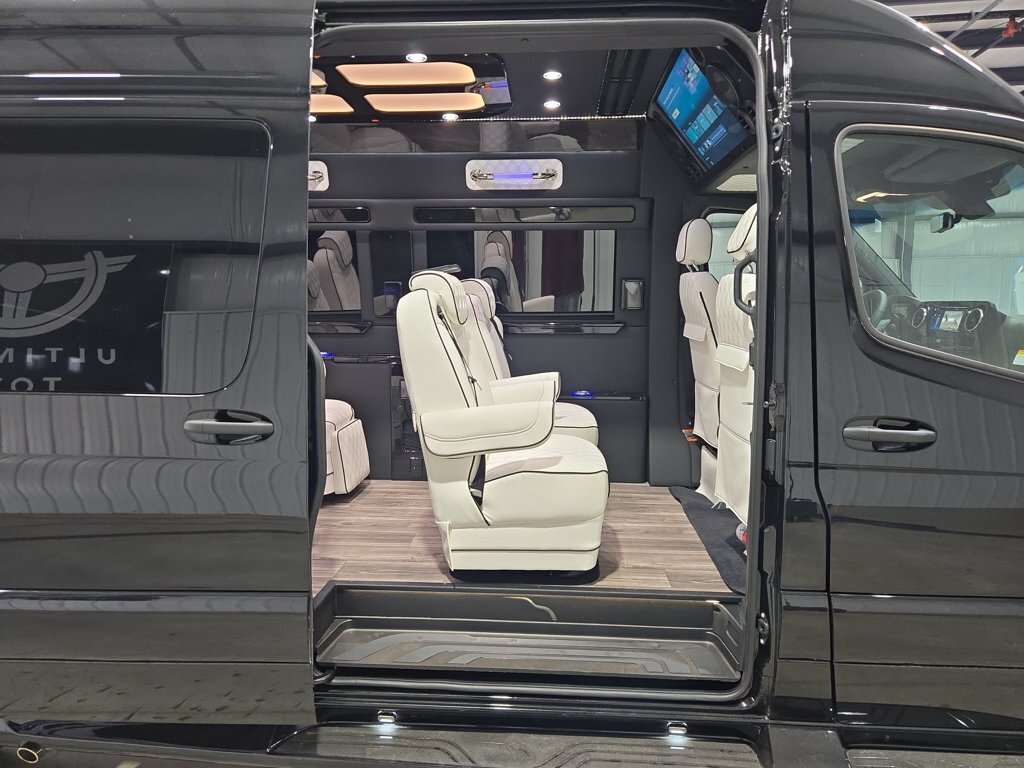 2027 Ultimate Toys COACH RV