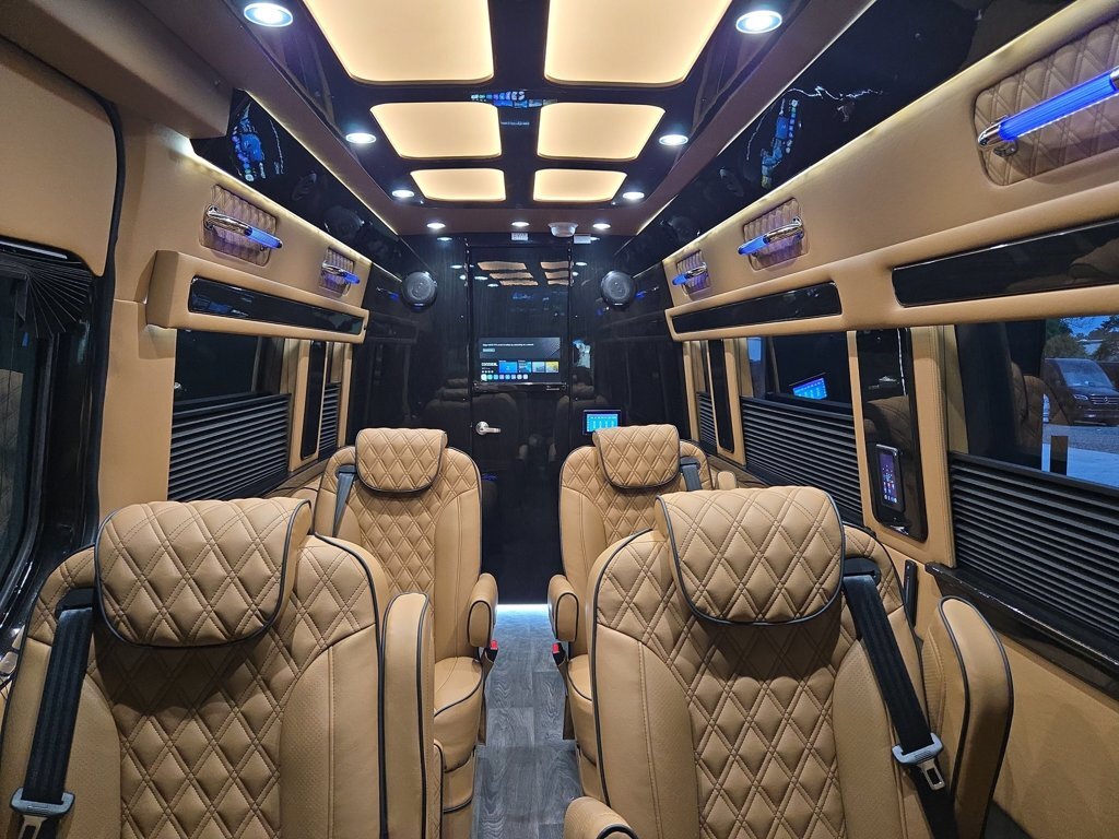 2027 Ultimate Toys COACH in loveland OH