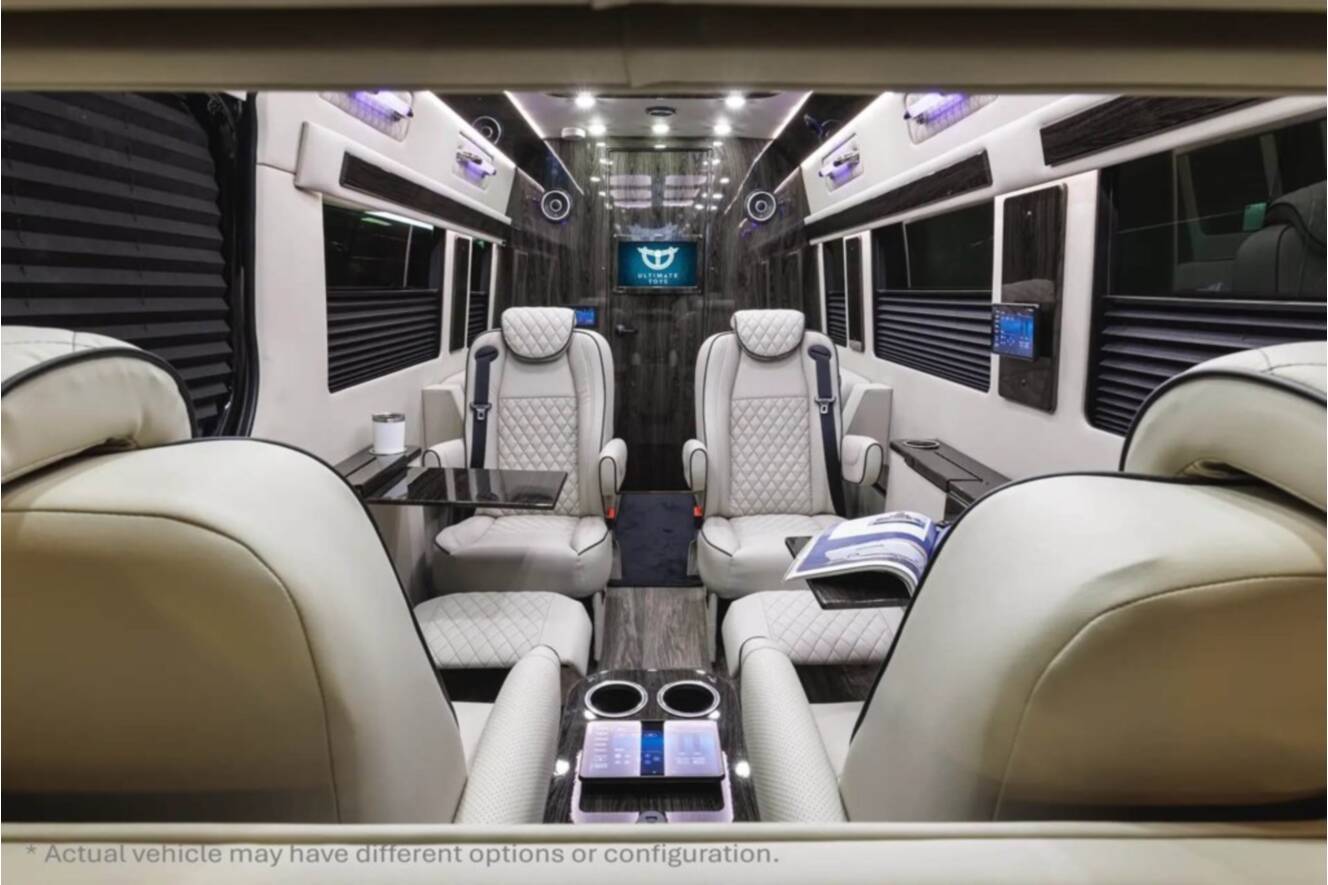 A photo of this 2027 Ultimate Toys COACH EXEC