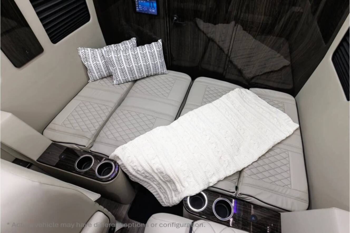 A photo of this 2027 Ultimate Toys COACH EXEC