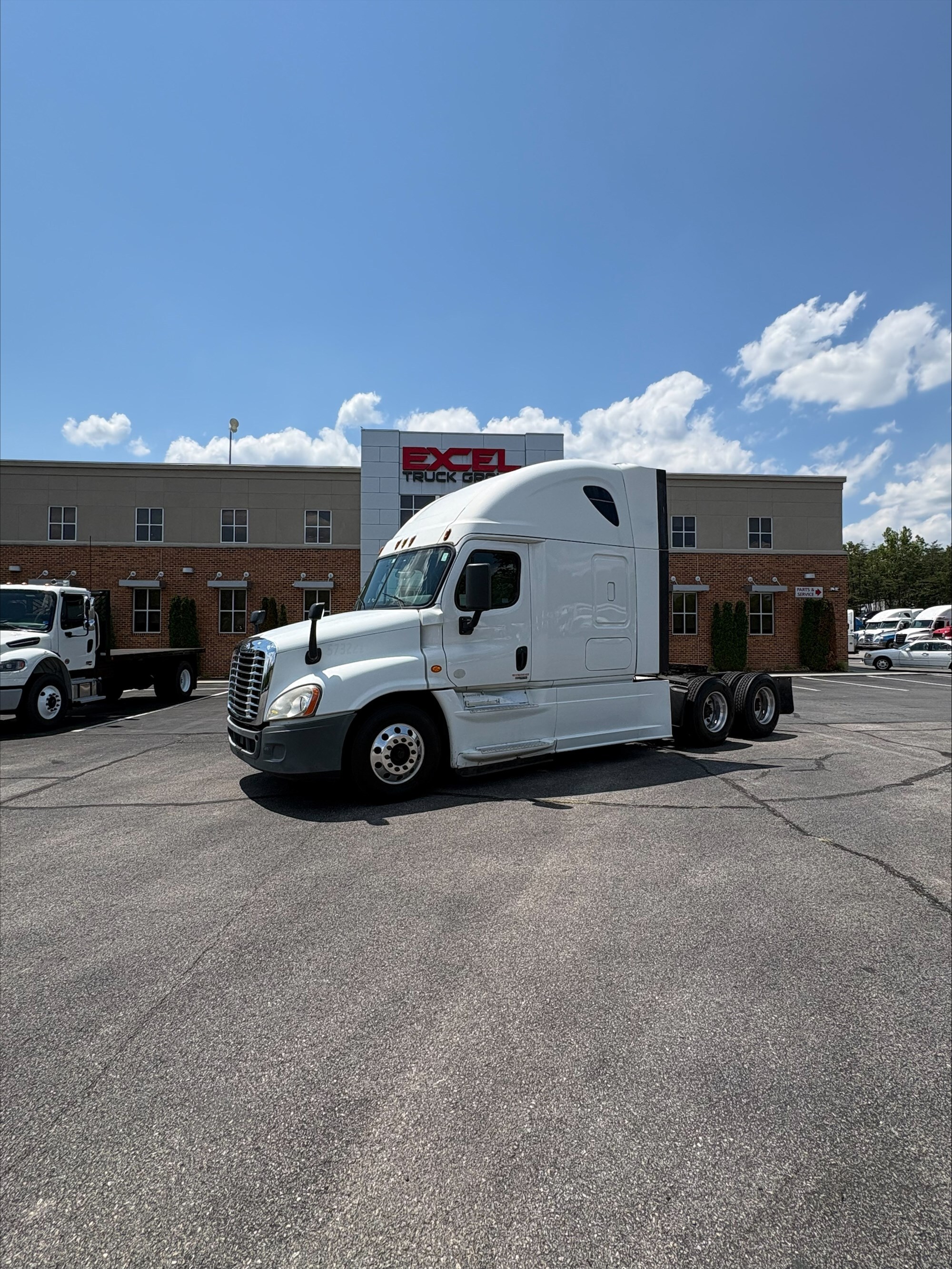 2016 FREIGHTLINER CASCADIA 125 in Roanoke, VA