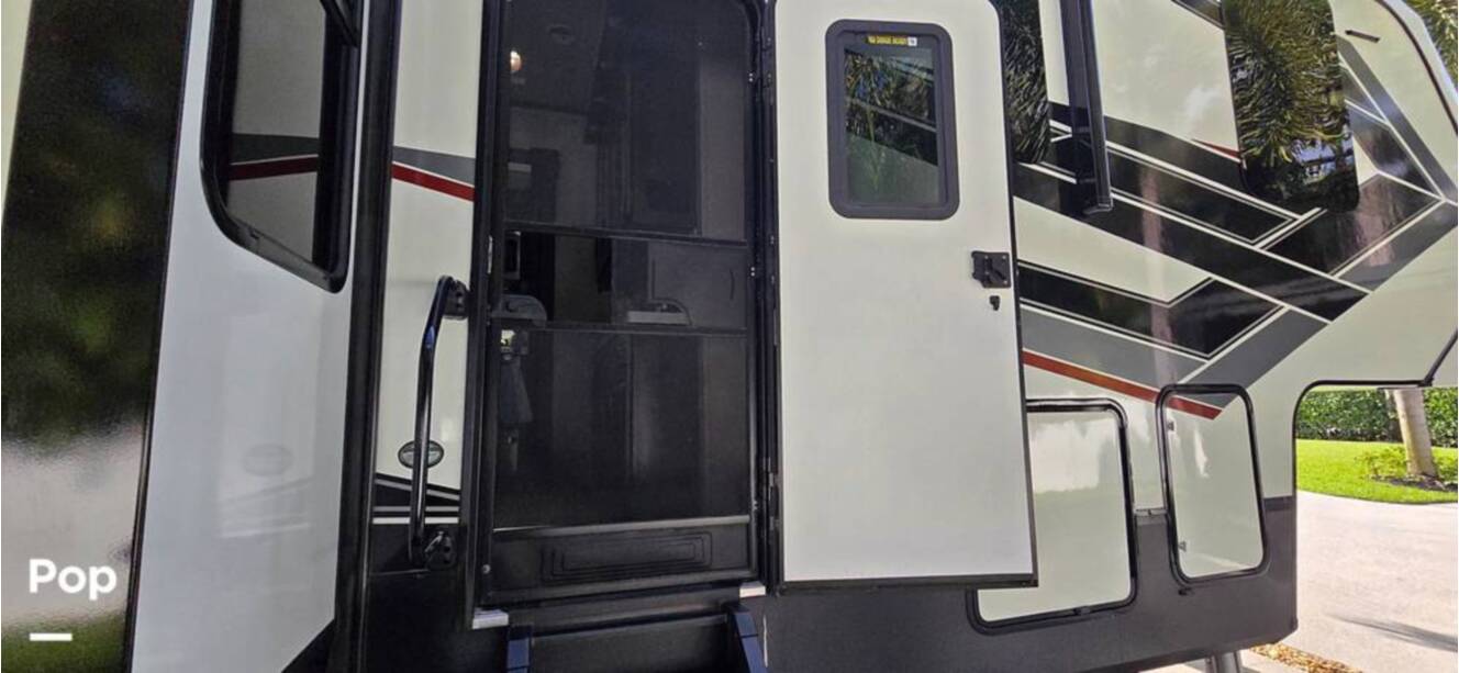 A photo of this 2020 Grand Design Momentum 351M