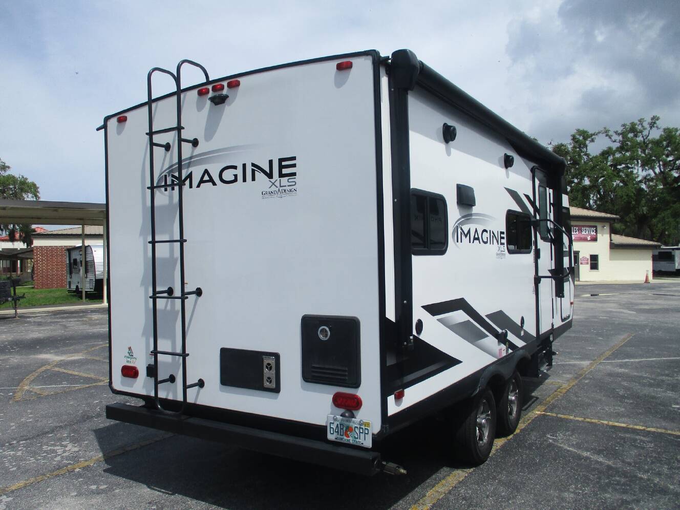 A photo of this 2023 Grand Design Imagine XLS 17MKE