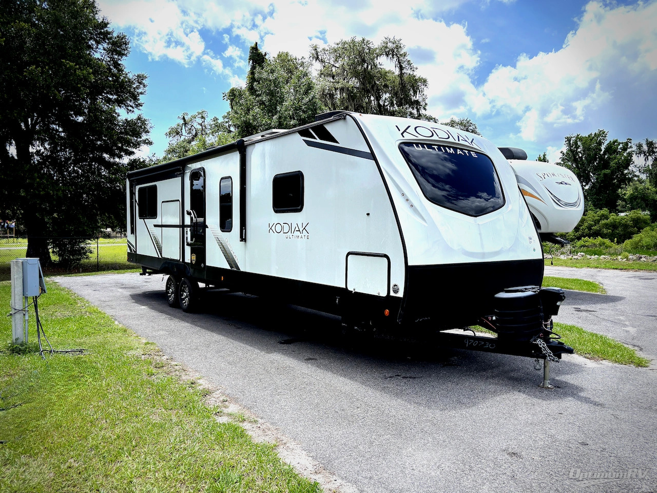 2025 Dutchmen Kodiak Ultimate 3361RKSL RV