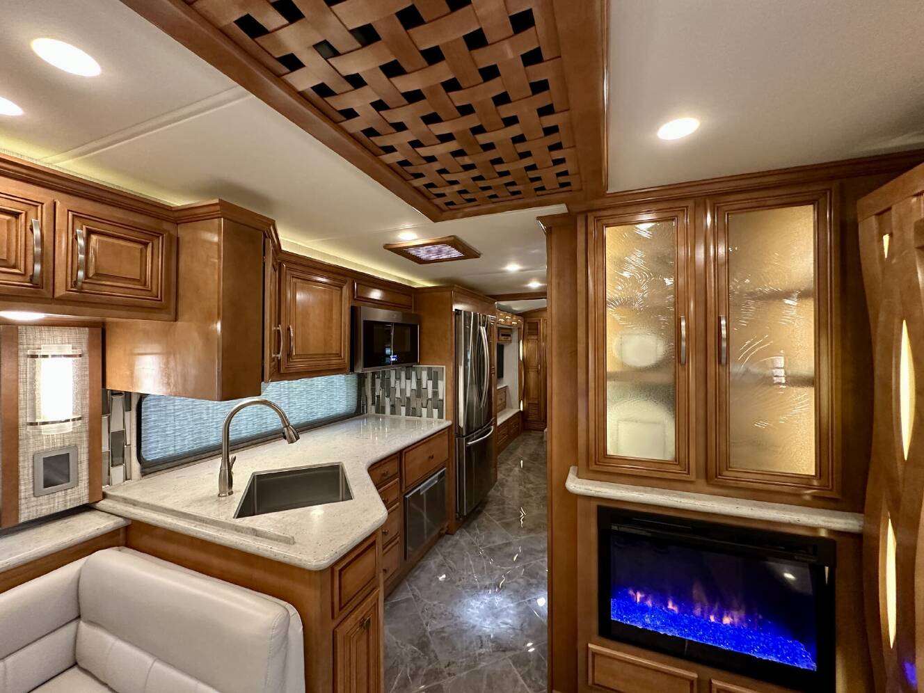 A photo of this 2021 Newmar New Aire 3543