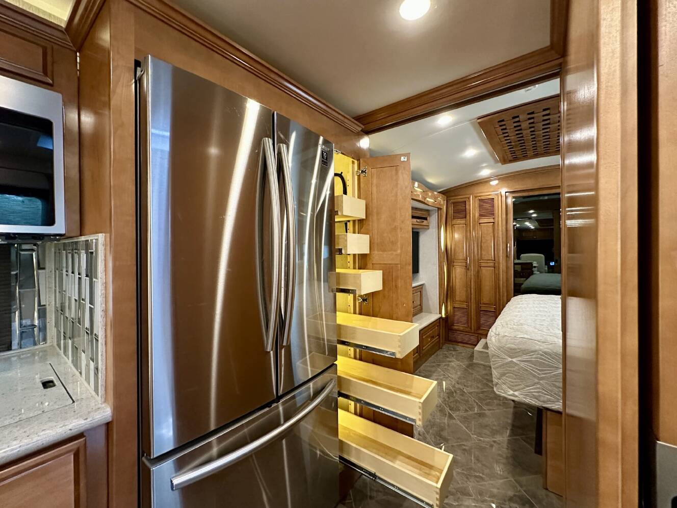 A photo of this 2021 Newmar New Aire 3543