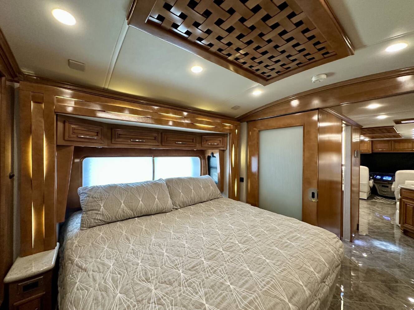A photo of this 2021 Newmar New Aire 3543