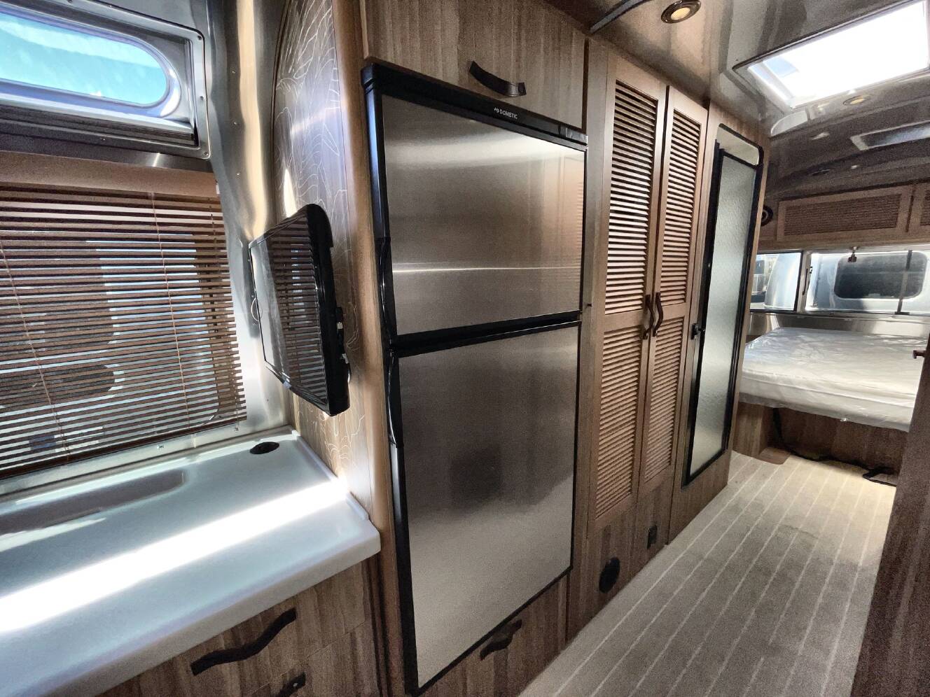 A photo of this 2018 Airstream Tommy Bahama 27FB