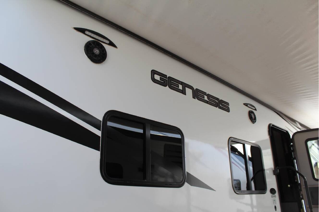 A photo of this 2024 Genesis Supreme GENESIS GCK405