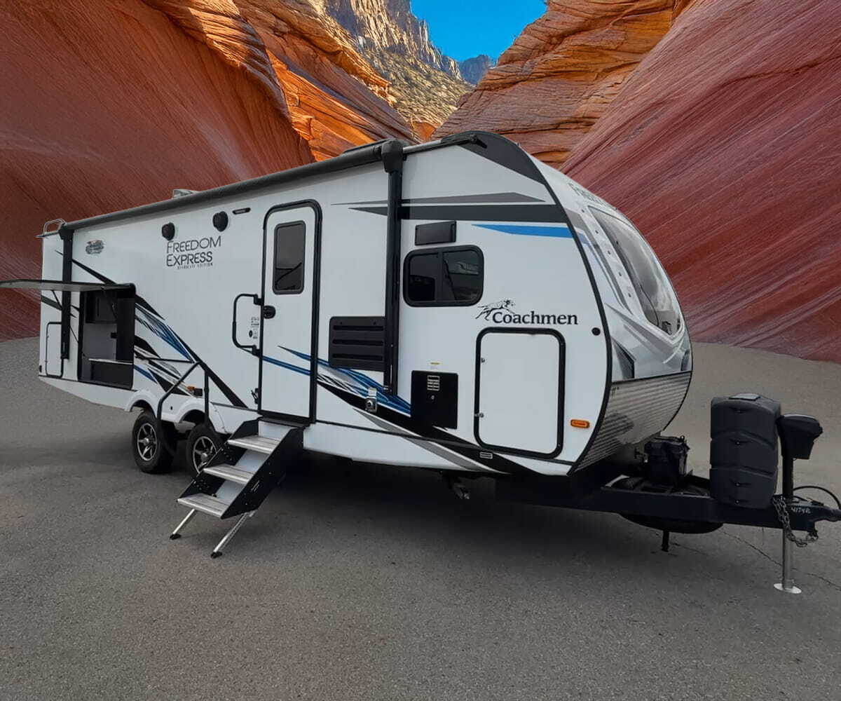 2022 Coachmen Freedom Express 259FKDS RV
