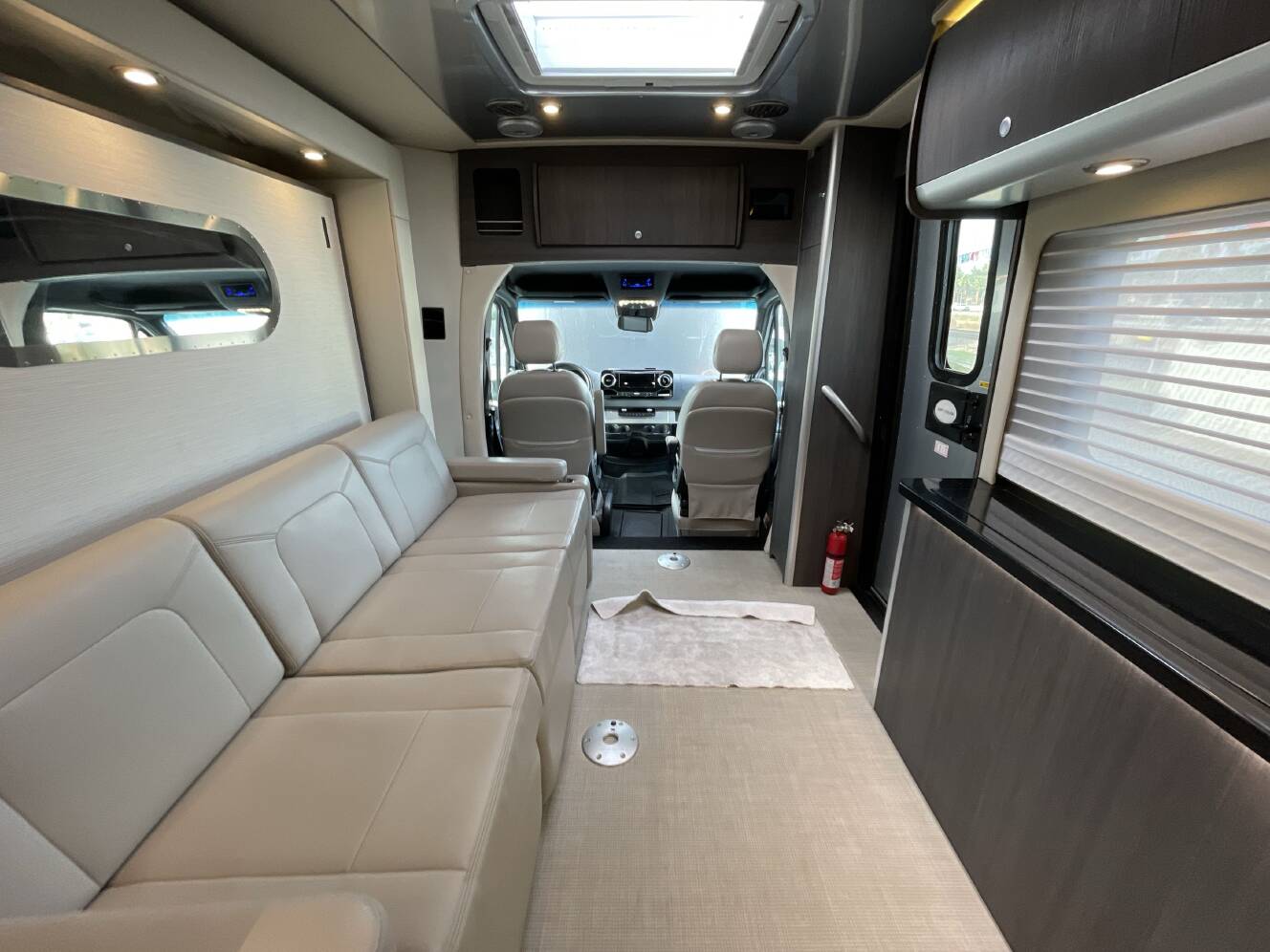 A photo of this 2021 Airstream ATLAS MURPHY SUITE