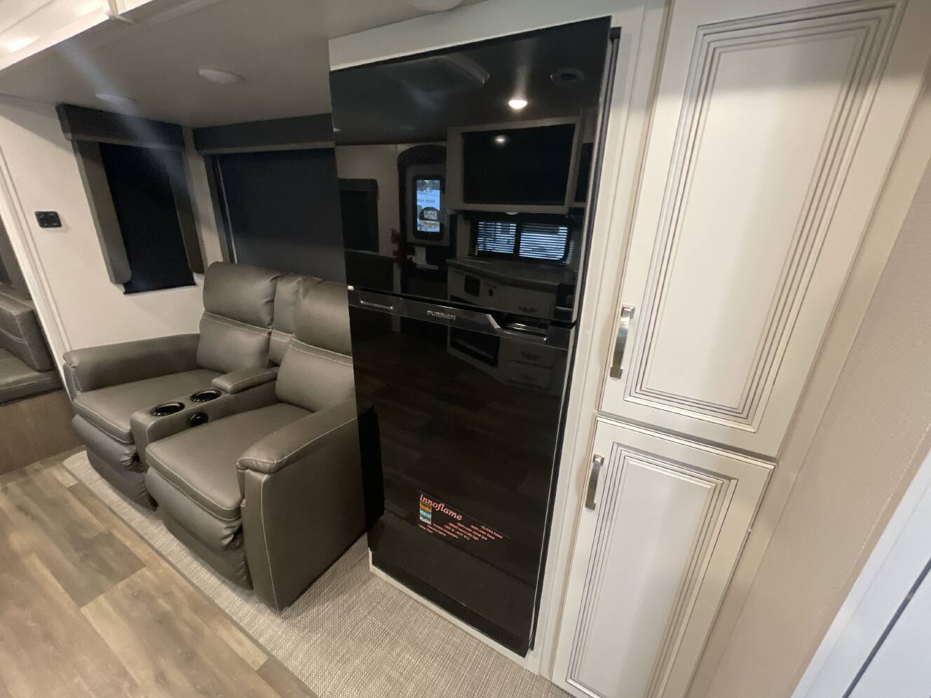 A photo of this 2023 Keystone COUGAR 25RDS