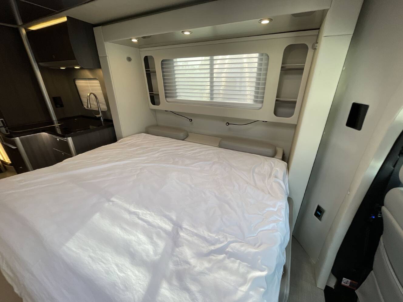A photo of this 2021 Airstream ATLAS MURPHY SUITE