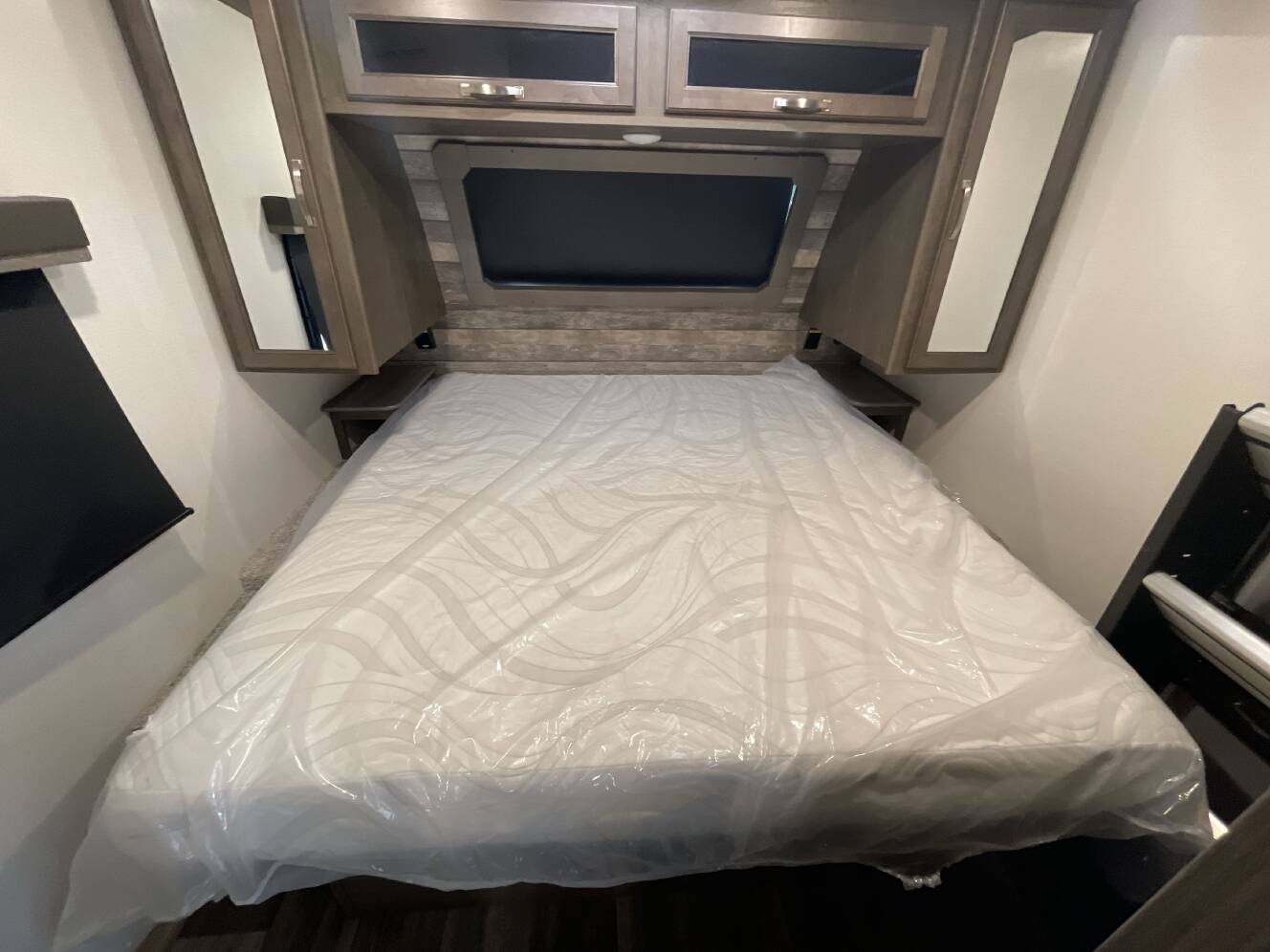 A photo of this 2023 Keystone COUGAR 25RDS