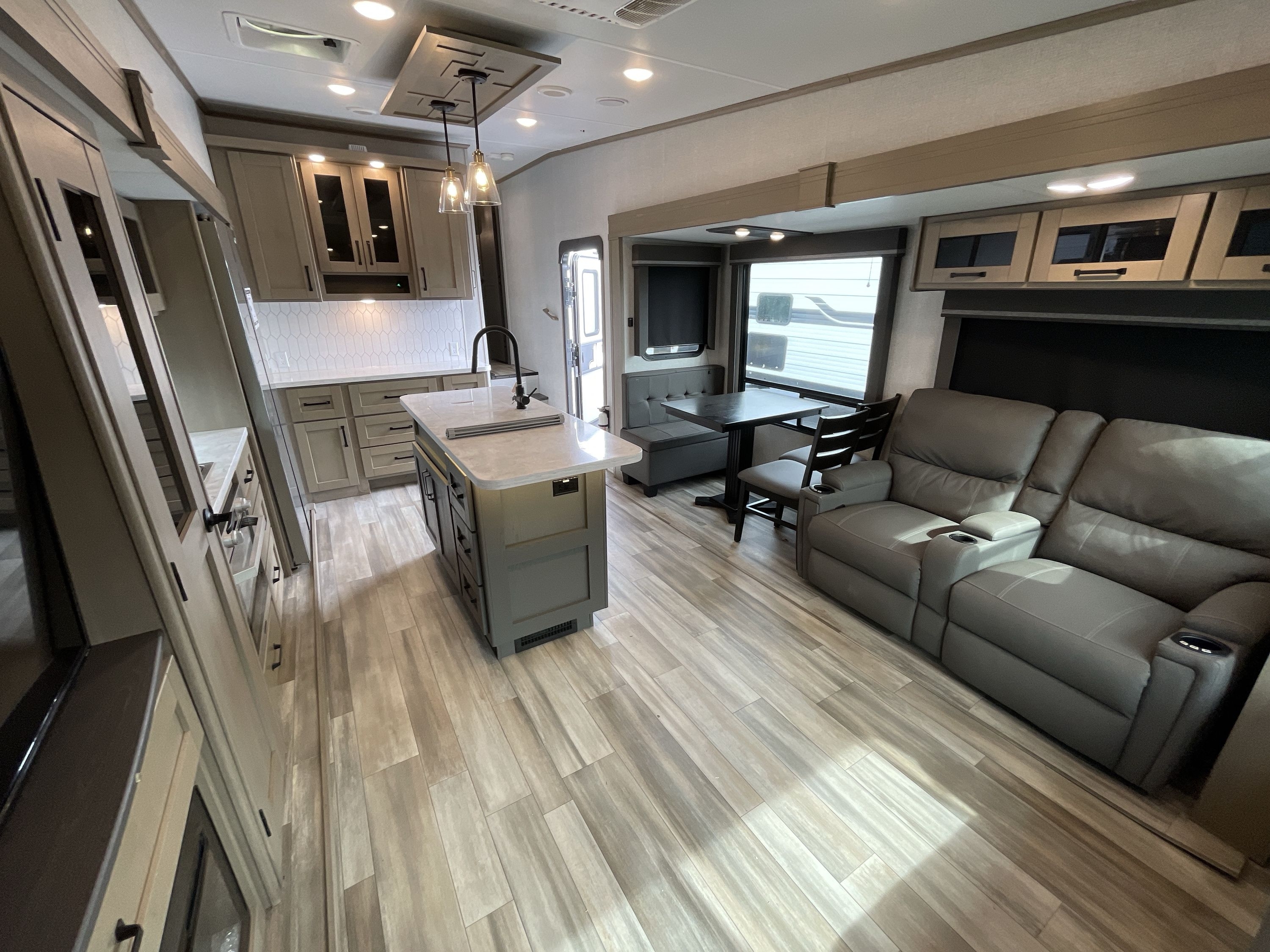 2023 Grand Design REFLECTION 337RLS in pinellas park FL