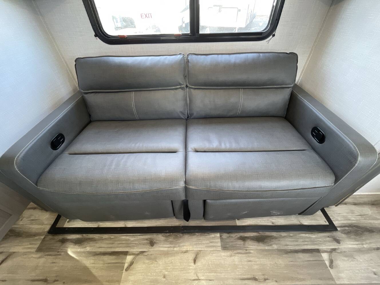 A photo of this 2022 Coleman COLEMAN LIGHT 1805RB