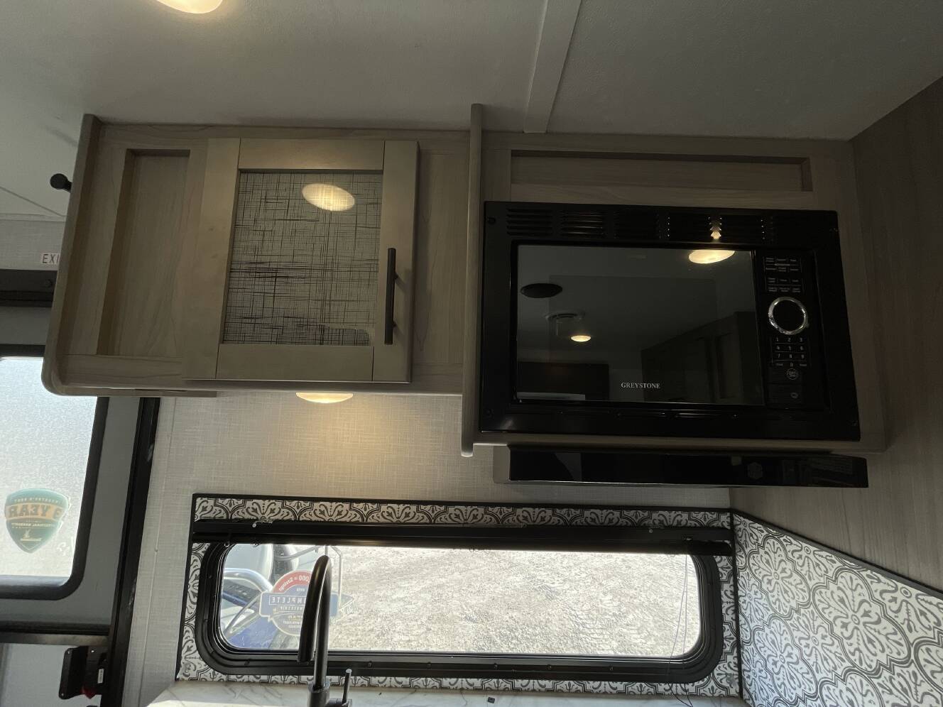 A photo of this 2022 Coleman COLEMAN LIGHT 1805RB