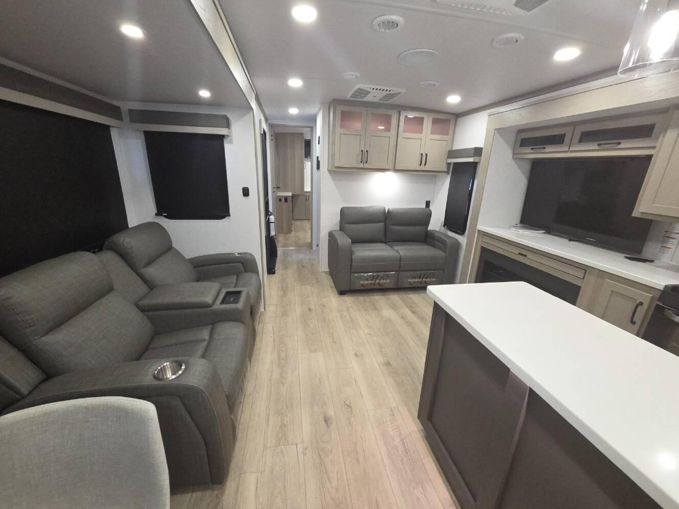 A photo of this 2025 Forest River ROCKWOOD SIGNATURE 8339FK