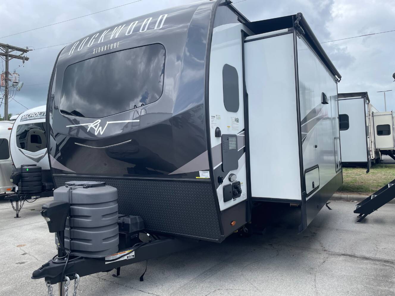A photo of this 2025 Forest River ROCKWOOD SIGNATURE 8339FK
