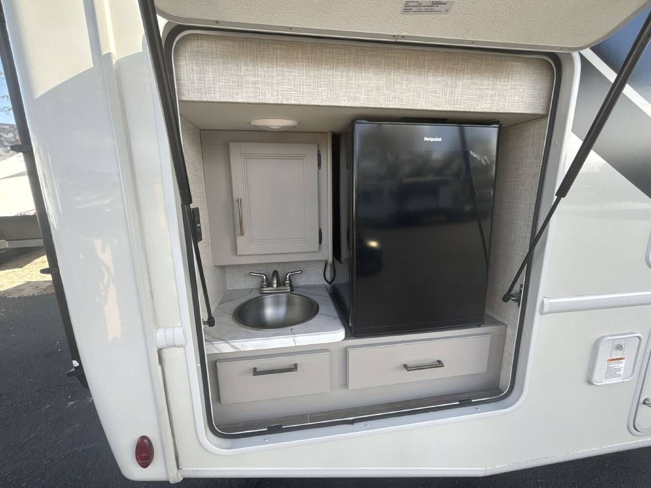 A photo of this 2024 Thor HURRICANE 29M