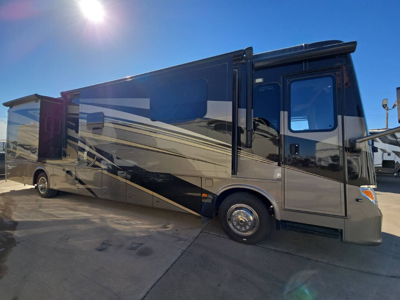 A photo of this 2016 Newmar VENTANA 4037