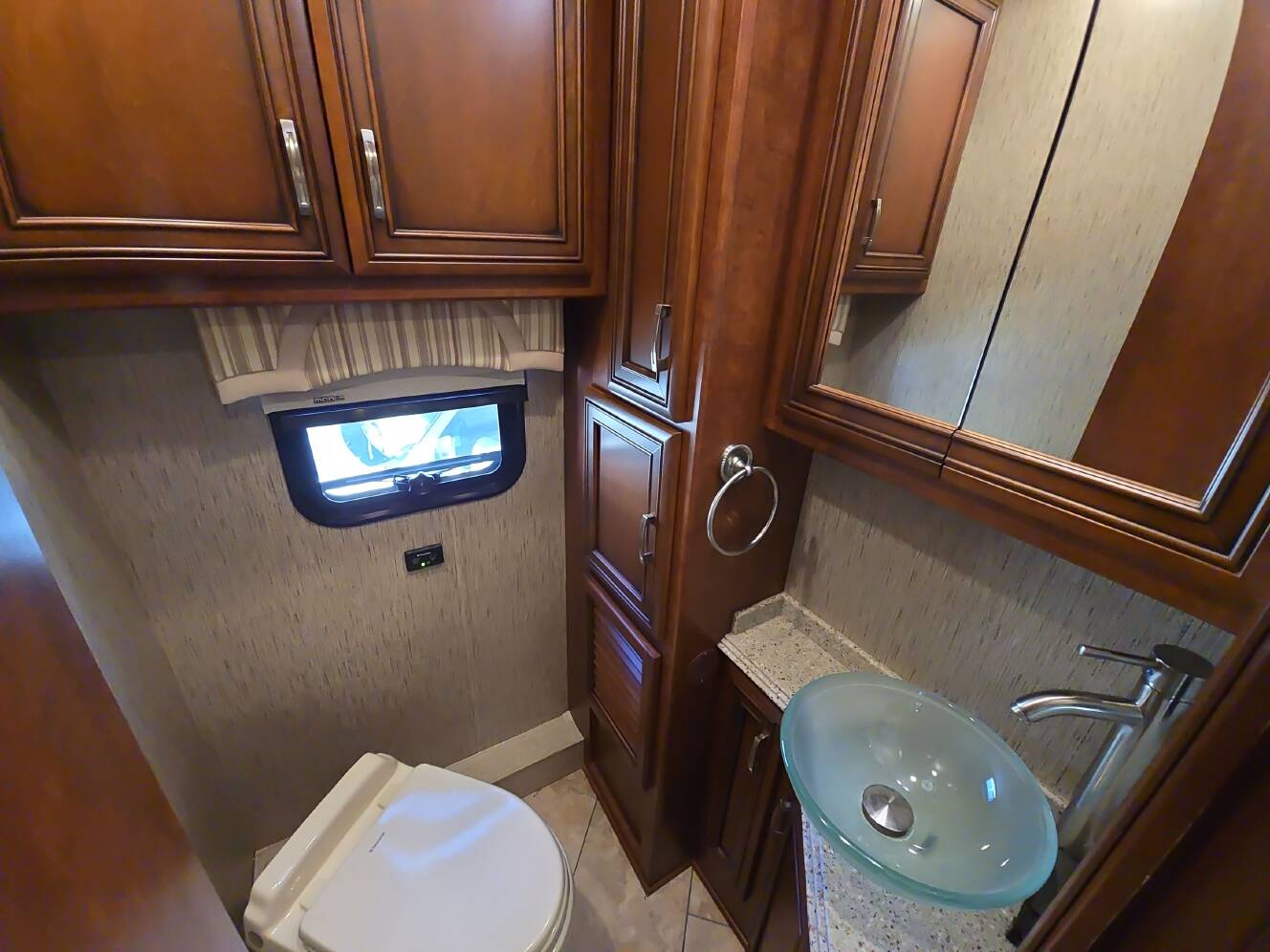 A photo of this 2016 Newmar VENTANA 4037