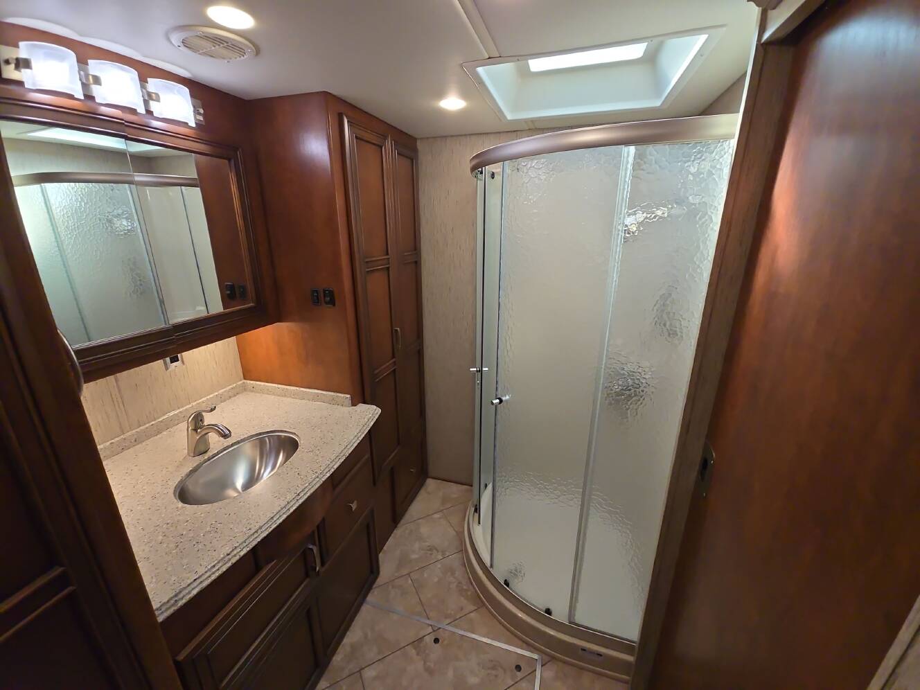 A photo of this 2016 Newmar VENTANA 4037